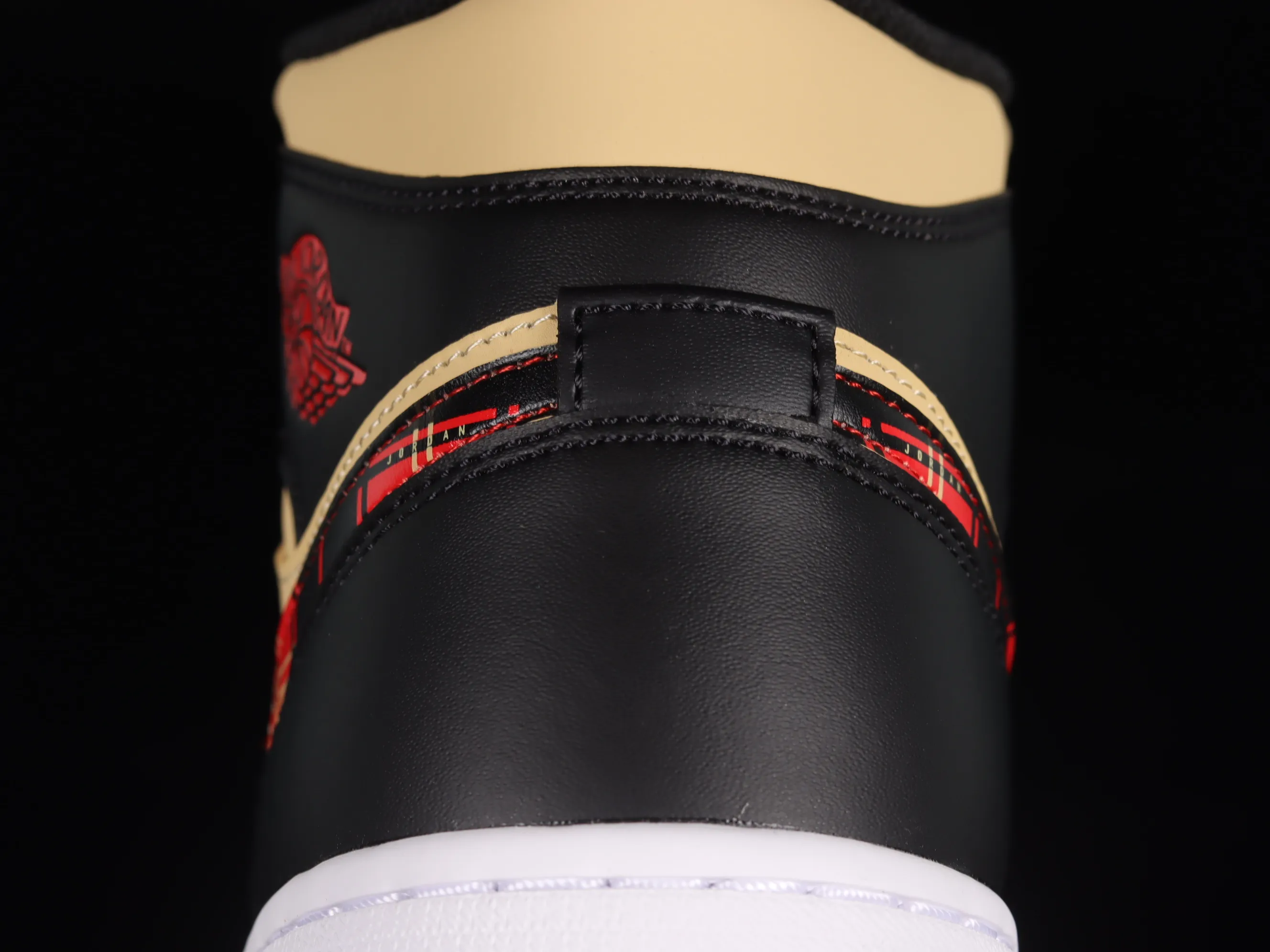 All categories Air Jordan Jordan series basketball shoes Air Jordan 1 Mid G version pure original Air Jordan 1 Mid "Tartan Swoosh" AJ1 Joe 1 plaid skirt black brown red Zhongbang basketball shoes DZ5329-001